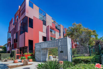 Magnificent Formosa 1140 Condominium Located at 1140 N Formosa Avenue #9 was Just Sold