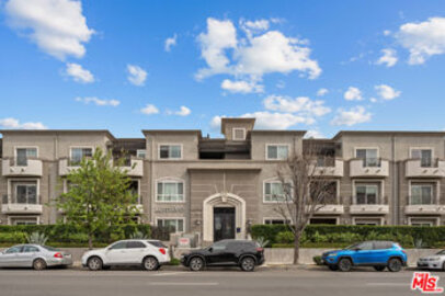 Marvelous Lumiere Condominium Located at 4424 Whitsett Avenue #309 was Just Sold
