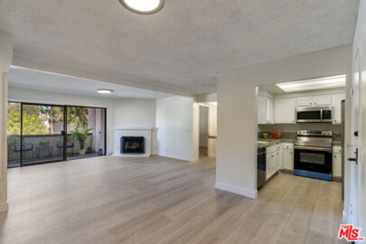 21500 Califa Street #100 Photo