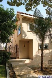 Stunning 616 E San Jose Ave Townhouse Located at 616 E San Jose #101 was Just Sold