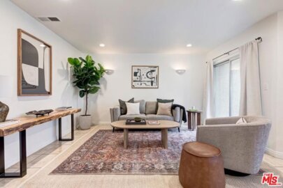 7651 Reseda Boulevard #3T Photo