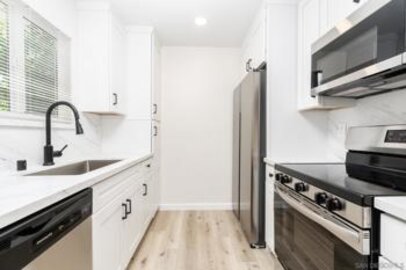 Impressive Newly Listed Villa Mar Condominium Located at 11187 Kelowna Road #73