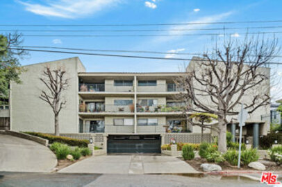 Marvelous Waverly Terrace Condominium Located at 2929 Waverly Drive #110 was Just Sold