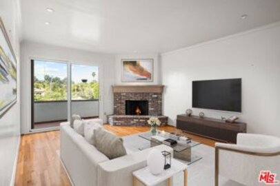 Terrific Montana Pacifica Condominium Located at 11755 Montana Avenue #308 was Just Sold