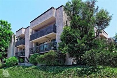 Spectacular Warner West Condominium Located at 22100 Burbank Boulevard #333D was Just Sold