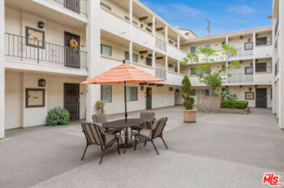 Beautiful Parkside Condominiums Condominium Located at 12801 Moorpark Street #110 was Just Sold