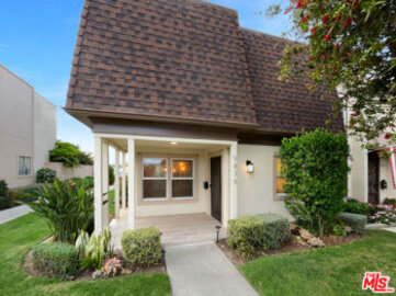 Delightful Villa Pacific Townhouse Located at 9836 Coral Cove Circle was Just Sold