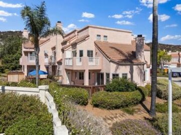 Amazing Rancho Villas Townhouse Located at 12006 Calle De Medio #186 was Just Sold