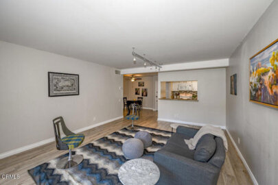 5460 White Oak Avenue #E125 Photo