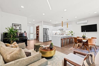 8268 High Street Photo