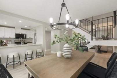 Beautiful Mollison Townhomes Townhouse Located at 1204 Denver Lane #H was Just Sold