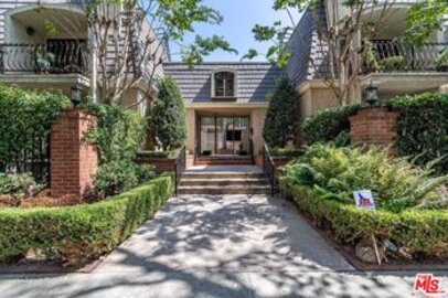 Charming Newly Listed Wilshire Country Manor Townhouse Located at 624 Wilcox Avenue #1/2
