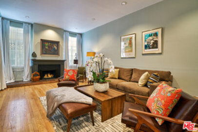 Fabulous 914 Kings Townhouse Located at 914 N Kings Road #3 was Just Sold