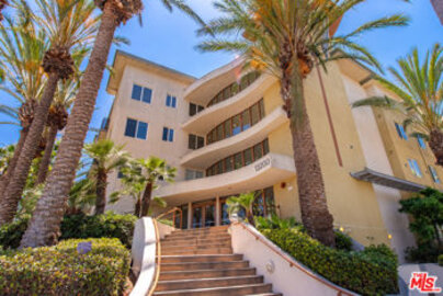 Phenomenal Newly Listed Crescent Walk Condominium Located at 13200 Pacific Promenade #304