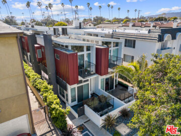 852 10th Street #3 Photo