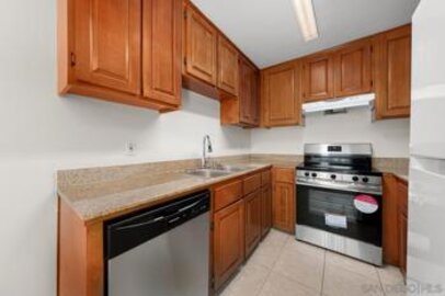 Terrific Summertree Condominium Located at 3557 Kenora Drive #33 was Just Sold