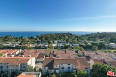 Extraordinary Malibu Villas Townhouse Located at 28246 Rey De Copas Lane was Just Sold