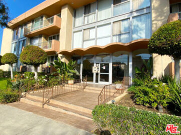 Marvelous Continental 805 Condominium Located at 805 Glenway Drive #321 was Just Sold