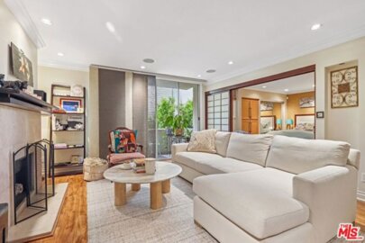 5325 Newcastle Avenue #201 Photo