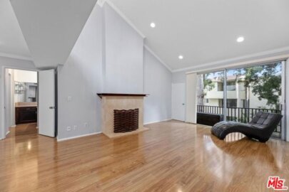 5325 Newcastle Avenue #338 Photo