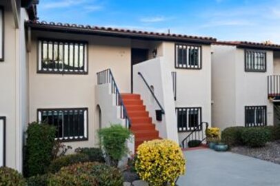 Beautiful Bernardo Villas Condominium Located at 12176 Rancho Bernardo Road #B was Just Sold