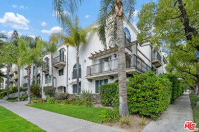 Outstanding 4301 Los Feliz Blvd Condominium Located at 4301 Los Feliz Boulevard #8 was Just Sold