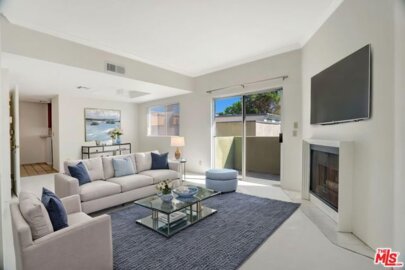 10926 Moorpark Street #13 Photo