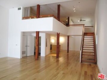 Elegant Newly Listed Venice Art Lofts Condominium Located at 615 Hampton Drive #C101