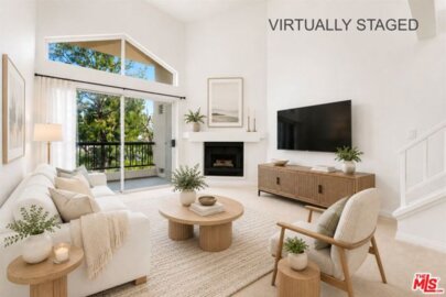 21500 Burbank Boulevard #329 Photo