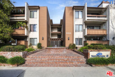 Spectacular Valley Oaks II Condominium Located at 15155 Sherman Way #58 was Just Sold