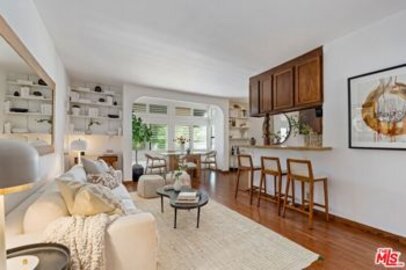 Elegant Newly Listed La Belle Monique Condominium Located at 641 Bay Street