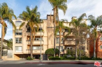 Extraordinary 5224 Zelzah Ave Condominium Located at 5224 Zelzah Avenue #303 was Just Sold