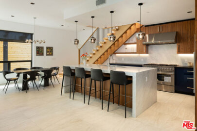 212 Bay Street #102 Photo