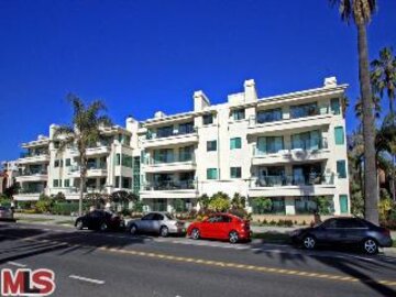 Magnificent Nine Fifty One Ocean Condominium Located at 951 Ocean Avenue #101 was Just Sold