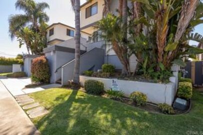 Delightful Tradewinds Condominium Located at 1479 Hemlock Avenue was Just Sold