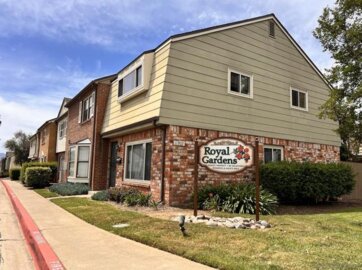 11911 Royal Road #E Photo