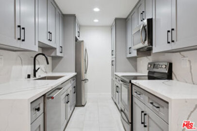 This Splendid 5400 Newcastle Ave Condominium, Located at 5400 Newcastle Avenue #2, is Back on the Market