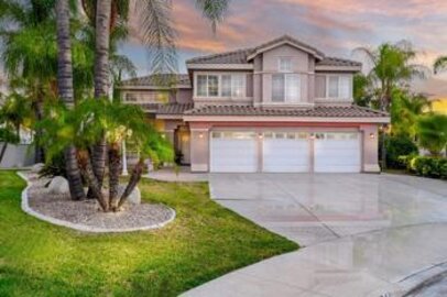 Splendid Newly Listed Menifee Lakes Single Family Residence Located at 30740 Pier Pointe