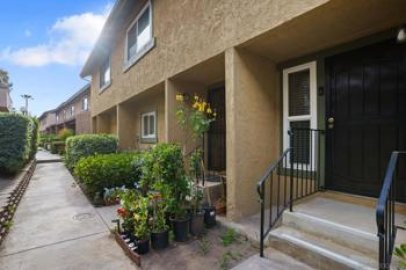 Spectacular Riderwood Terrace Townhouse Located at 10789 Andrea Terrace #B was Just Sold