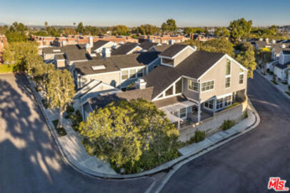 Splendid Newly Listed Villa Marina East IV Condominium Located at 13080 Mindanao Way #66