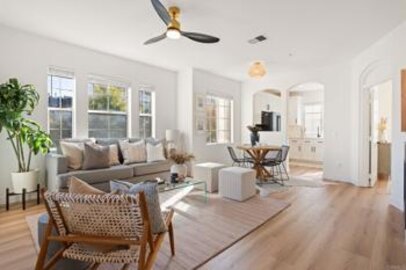 Lovely Cascada Townhouse Located at 3114 Via Puerta was Just Sold