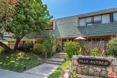 Splendid Villa Antibes Townhouse Located at 13206 Admiral Avenue #F was Just Sold