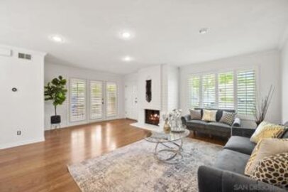 Spectacular Playmor Townhouse Located at 17535 Fairlie Road was Just Sold