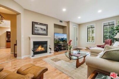 Fabulous Metro Playa Vista Condominium Located at 5625 W Crescent Park #205 was Just Sold