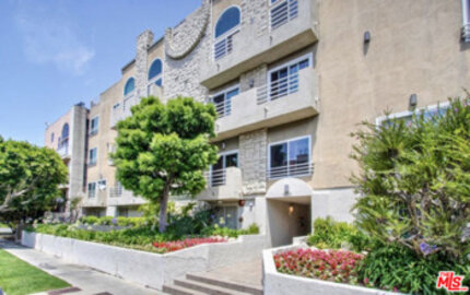 Phenomenal Chateau Granville Condominium Located at 1160 Granville Avenue #105 was Just Sold