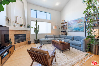 10924 Bloomfield Street #6 Photo