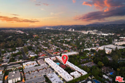 Charming 5229 Balboa Blvd Townhouse Located at 5229 Balboa Boulevard #30 was Just Sold