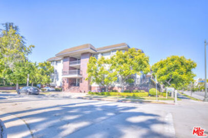 Lovely Wilshire Hancock Condominium Located at 4595 Wilshire Boulevard #104 was Just Sold