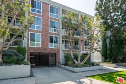 Beautiful Newly Listed 11918 Kiowa Condominium Located at 11918 Kiowa Avenue #203