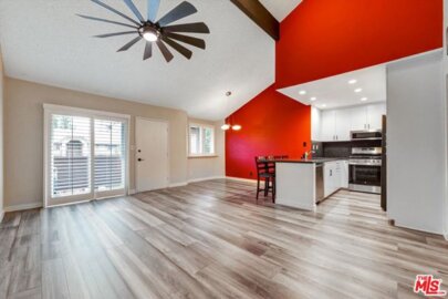 14823 Sherman Way #4 Photo